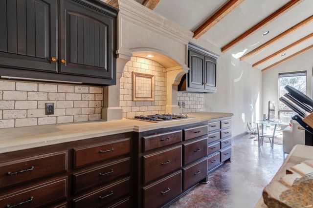 41 S Lakeshore Drive, Ransom Canyon, TX 79366