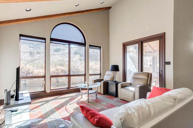 41 S Lakeshore Drive, Ransom Canyon, TX 79366