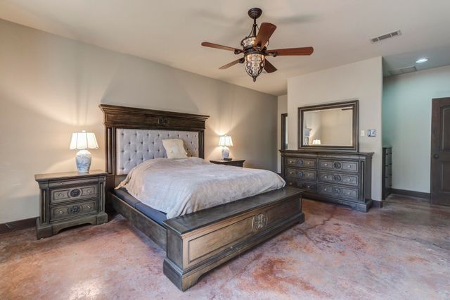 41 S Lakeshore Drive, Ransom Canyon, TX 79366