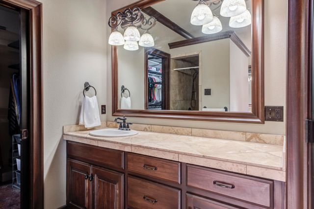 41 S Lakeshore Drive, Ransom Canyon, TX 79366