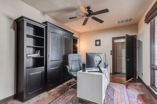 41 S Lakeshore Drive, Ransom Canyon, TX 79366