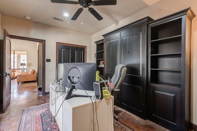 41 S Lakeshore Drive, Ransom Canyon, TX 79366