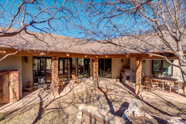 41 S Lakeshore Drive, Ransom Canyon, TX 79366