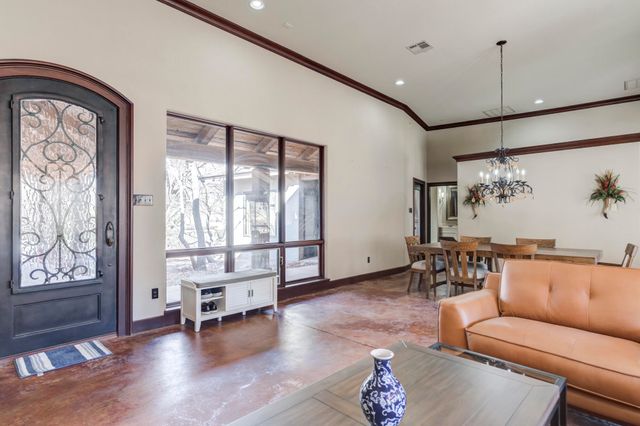 41 S Lakeshore Drive, Ransom Canyon, TX 79366