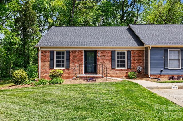 250 Pointe Circle, Rock Hill, SC 29732