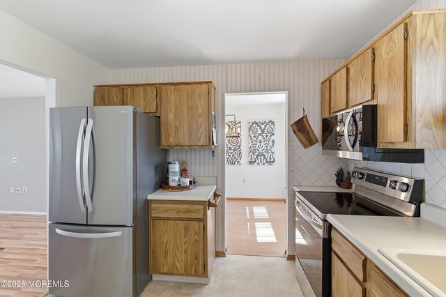 29 Brentwood Street 73, Whiting, NJ 08759