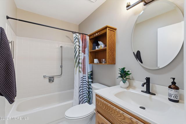 29 Brentwood Street 73, Whiting, NJ 08759