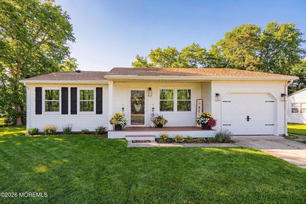 29 Brentwood Street 73, Whiting, NJ 08759