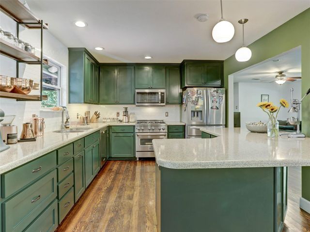 1804 E 39th ST, Austin, TX 78722