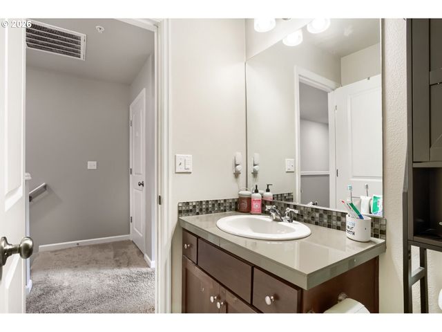 15670 Nw BRUGGER Rd, Portland, OR 97229