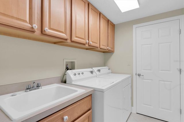 10002 KEY HAVEN ROAD 201, Seminole, FL 33777