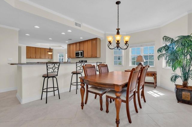 10002 KEY HAVEN ROAD 201, Seminole, FL 33777