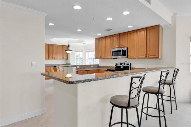 10002 KEY HAVEN ROAD 201, Seminole, FL 33777