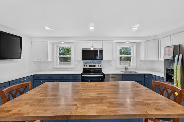 58 Earl Street, West Warwick, RI 02893
