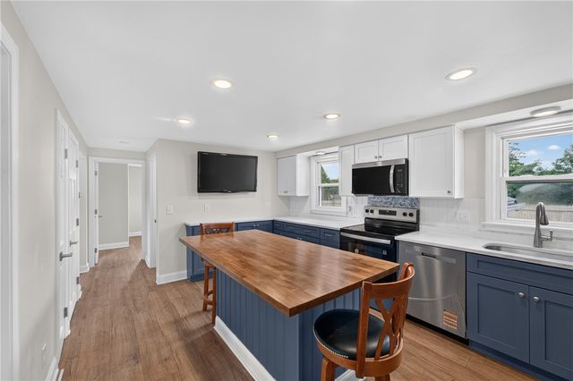 58 Earl Street, West Warwick, RI 02893