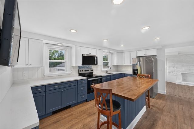 58 Earl Street, West Warwick, RI 02893