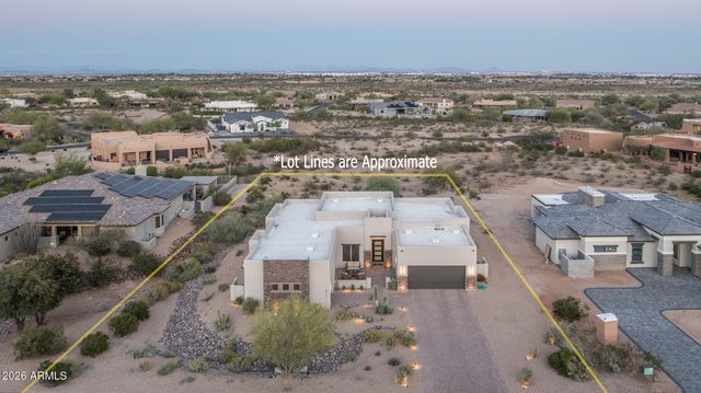 8721 N 193RD Drive, Waddell, AZ 85355