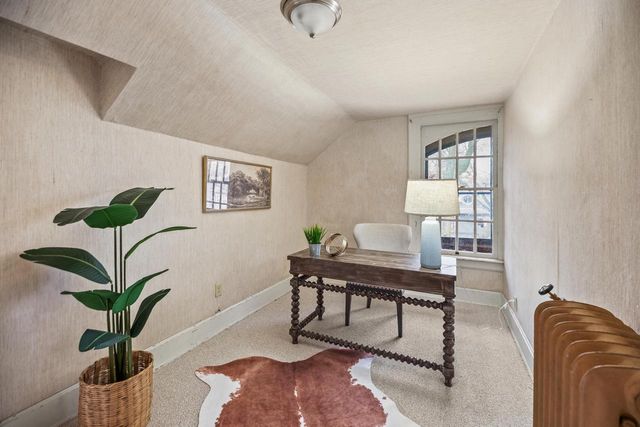 2918 N Hackett AVENUE, Milwaukee, WI 53211