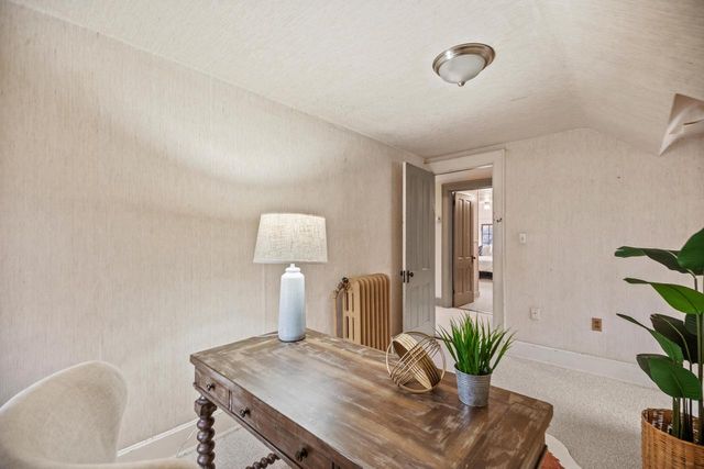 2918 N Hackett AVENUE, Milwaukee, WI 53211