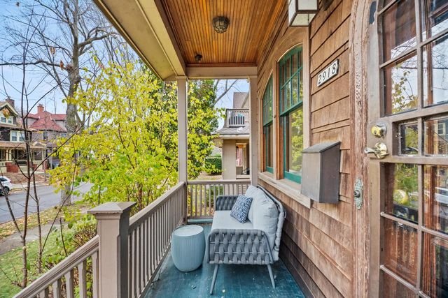 2918 N Hackett AVENUE, Milwaukee, WI 53211