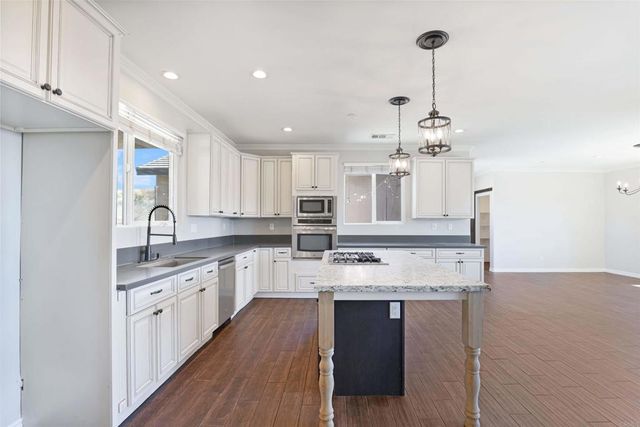 33577 Daily Rd, Menifee, CA 92584