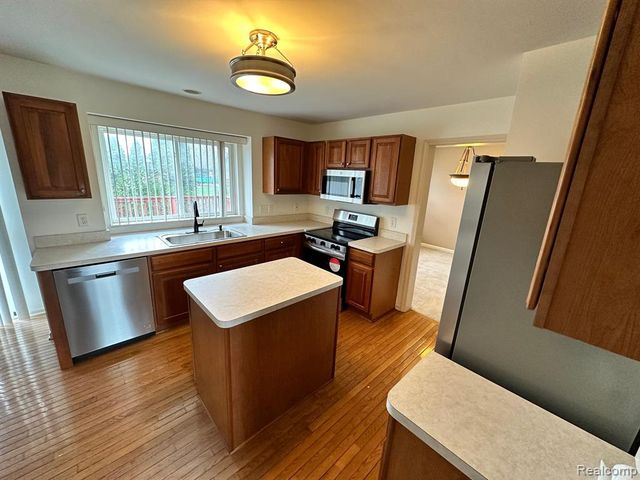 3410 Niagara Avenue, Canton, MI 48188