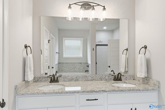 164 Creek Ridge Drive, Meridianville, AL 35759