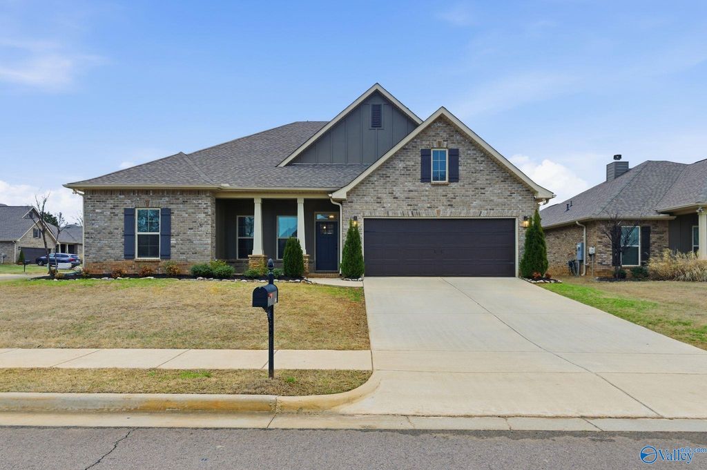 164 Creek Ridge Drive, Meridianville, AL 35759