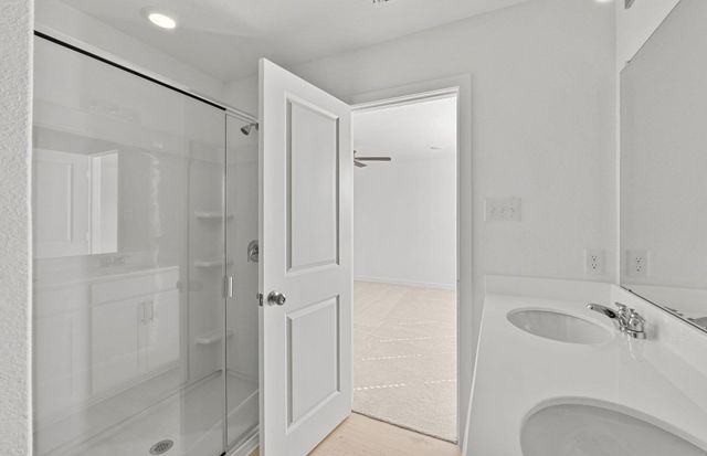 105 Green Berets BND, Jarrell, TX 76537