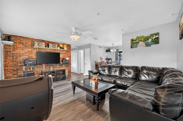 6313 WILLOW OAK LANE, Orlando, FL 32809