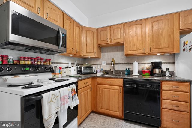 1842 ABERDEEN CIR, Crofton, MD 21114