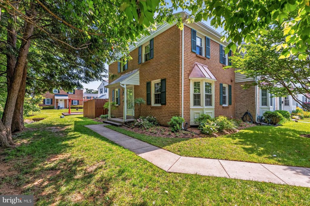 1842 ABERDEEN CIR, Crofton, MD 21114