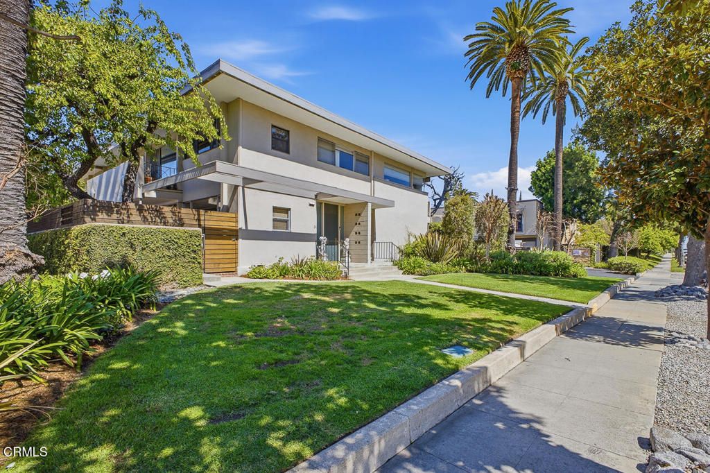 Image 2 of property listing at 1000 S Orange Grove Boulevard 23, Pasadena, CA 91105