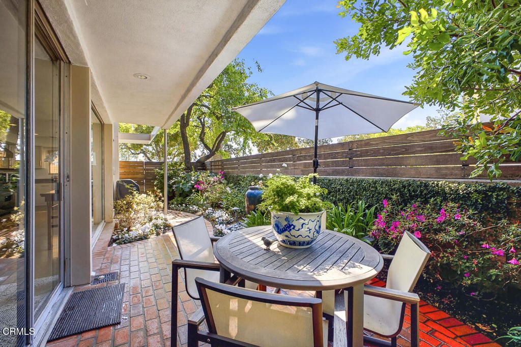 Image 26 of property listing at 1000 S Orange Grove Boulevard 23, Pasadena, CA 91105