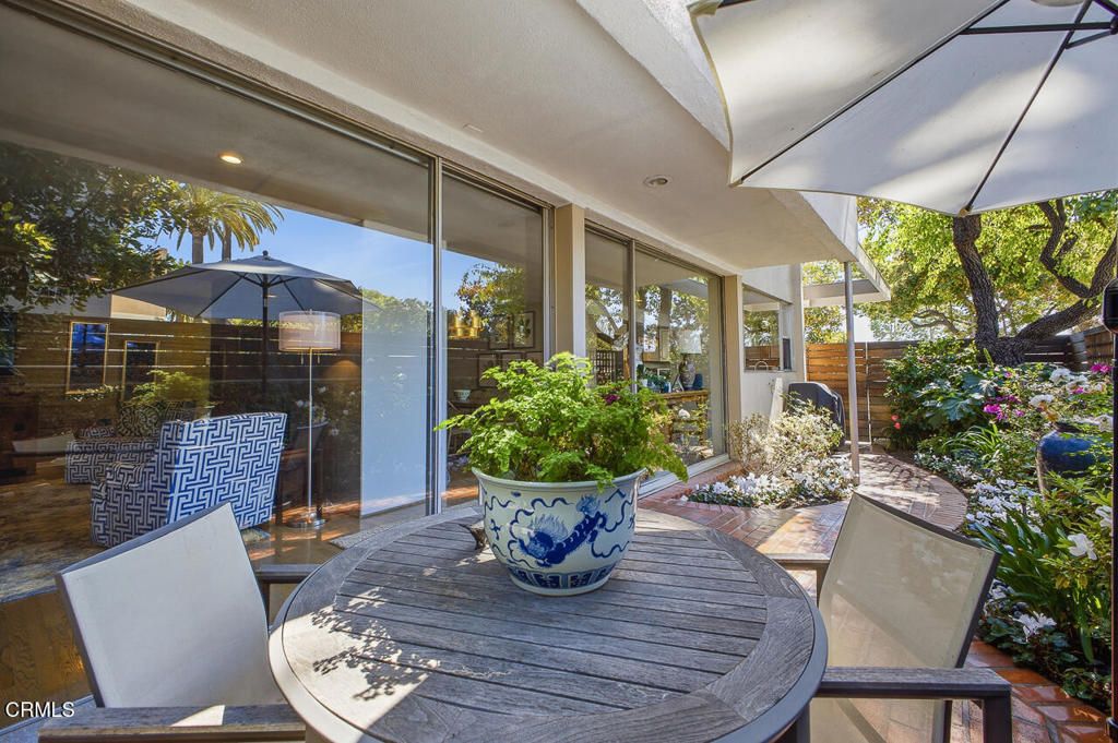 Image 27 of property listing at 1000 S Orange Grove Boulevard 23, Pasadena, CA 91105