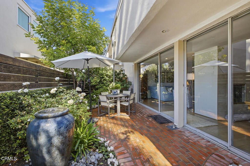 Image 28 of property listing at 1000 S Orange Grove Boulevard 23, Pasadena, CA 91105