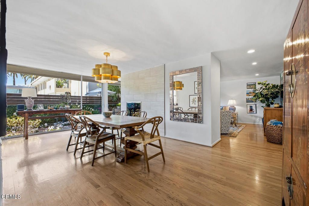 Image 6 of property listing at 1000 S Orange Grove Boulevard 23, Pasadena, CA 91105