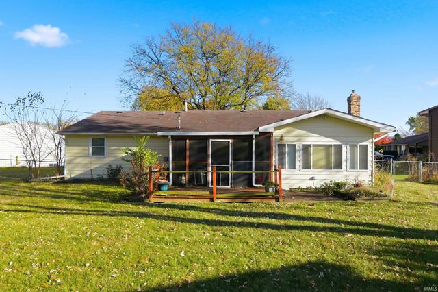 8507 Sandstone Court, New Haven, IN 46774