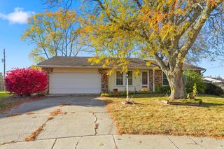 8507 Sandstone Court, New Haven, IN 46774