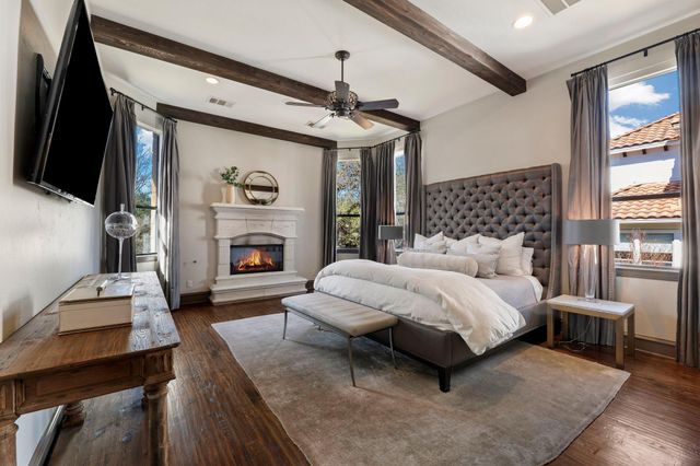 2104 University Club DR, Austin, TX 78732