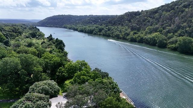 2104 University Club DR, Austin, TX 78732