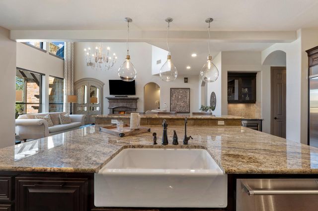 2104 University Club DR, Austin, TX 78732