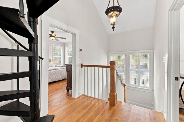 1801 W HILLS AVENUE, Tampa, FL 33606