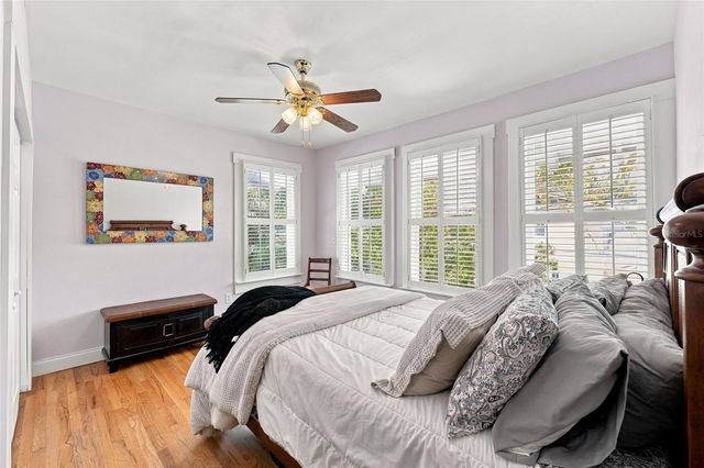 1801 W HILLS AVENUE, Tampa, FL 33606