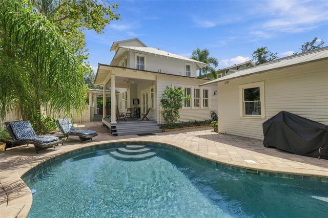 1801 W HILLS AVENUE, Tampa, FL 33606