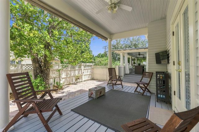 1801 W HILLS AVENUE, Tampa, FL 33606