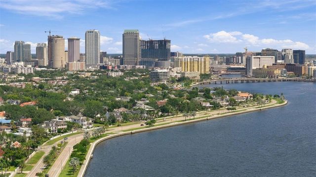 1801 W HILLS AVENUE, Tampa, FL 33606