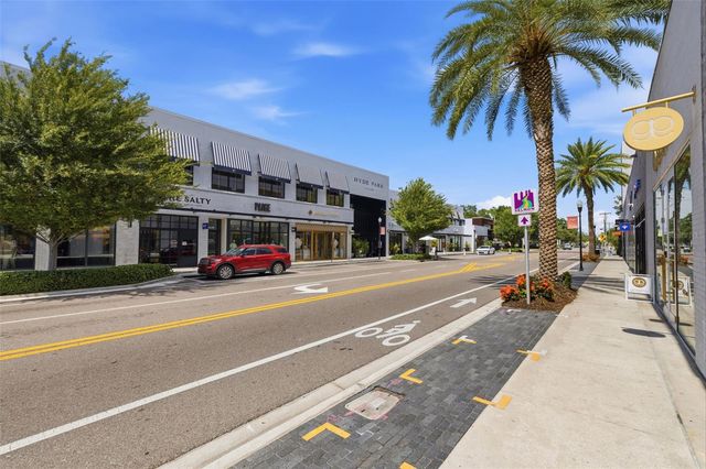 1801 W HILLS AVENUE, Tampa, FL 33606