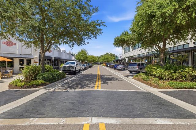 1801 W HILLS AVENUE, Tampa, FL 33606