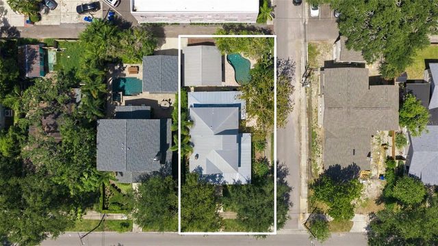1801 W HILLS AVENUE, Tampa, FL 33606